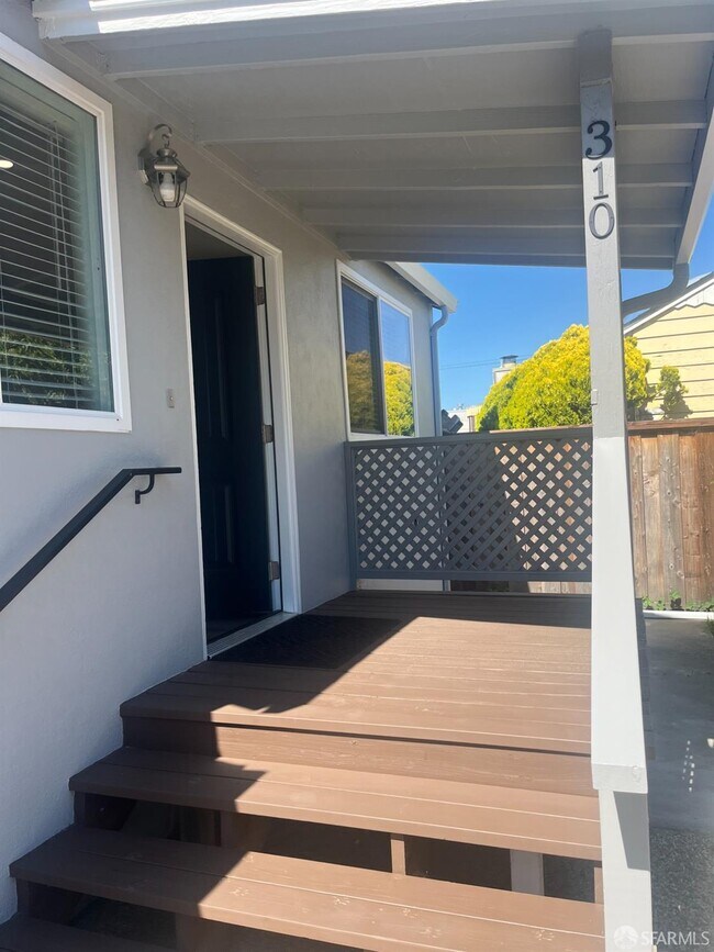 Foto del edificio - 310 Cypress Ave