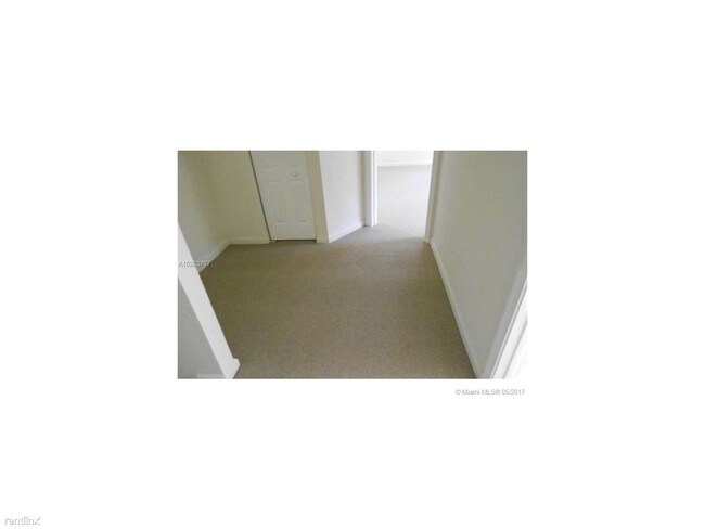 Foto del edificio - 21201 NW 14th Pl