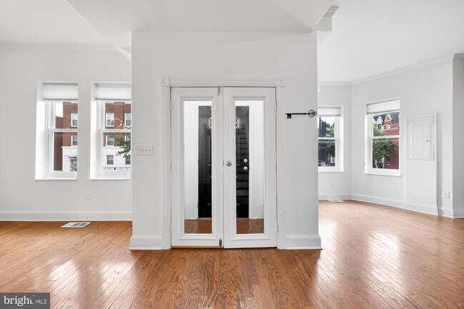 Foto del edificio - 817 T St NW