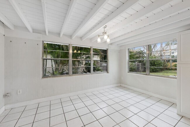 Foto del edificio - Conway Area 3B/1.5B Home with Fantastic Backyard and NO HOA!