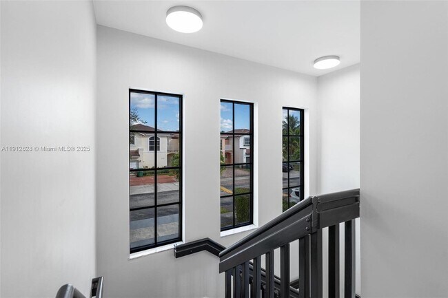 Foto del edificio - 8658 SW 159th Ct