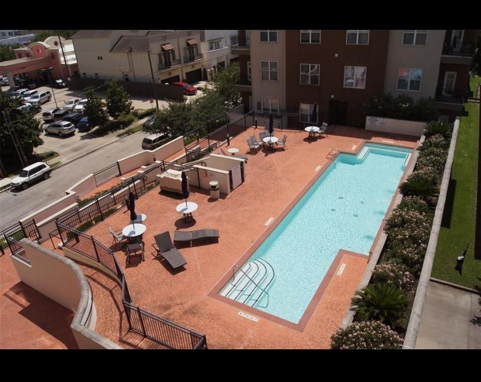 Primary Photo - 1010 Rosine St