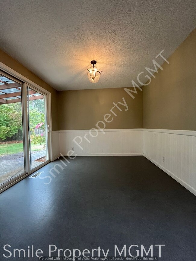 Building Photo - single house