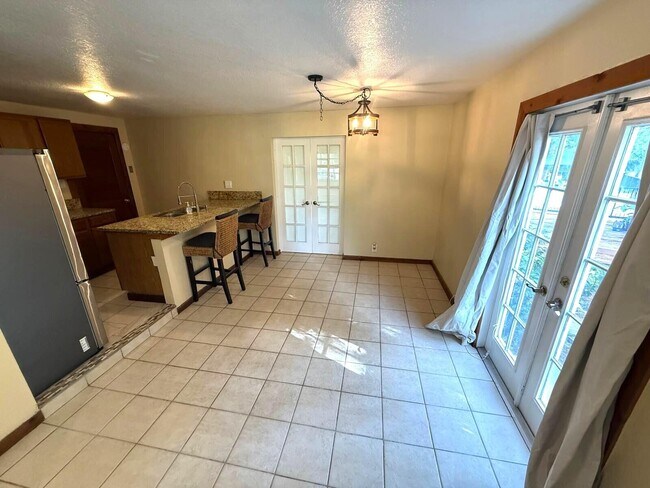 Building Photo - 17503 30th Ln N
