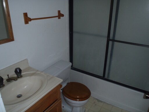 Fotografía del edificio - 217 Drummond Ave