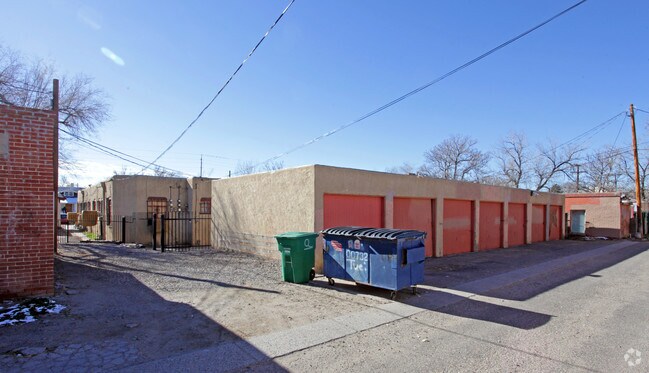 Foto del edificio - 909-911 Gold Ave SW