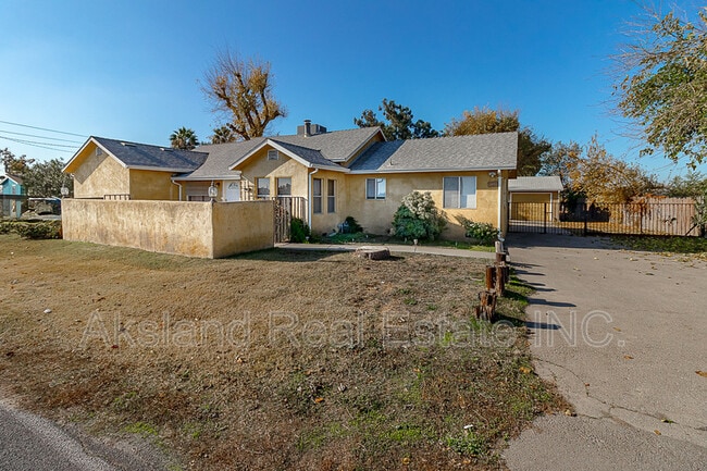 Building Photo - 7937 Endow Rd S
