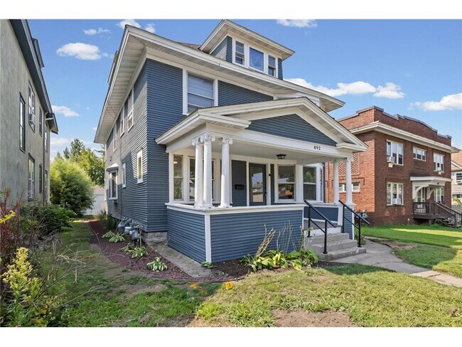 Foto del edificio - 892 Marshall Ave