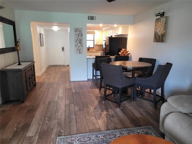 Foto del edificio - 104 Capri Isles Blvd