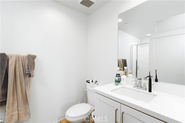 Foto del edificio - 166 Novel