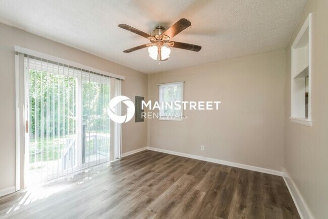 Building Photo - 3 Bedroom Pet-Friendly Home in INDIANAPOLIS, IN with Main Street Renewal