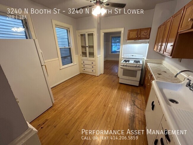 Building Photo - Charming 2BED+OFFICE/1BATH Riverwest Lower