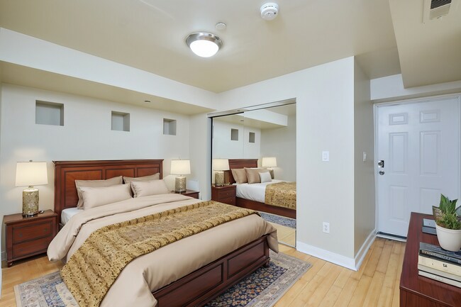 Foto del edificio - 1123 5th St NW