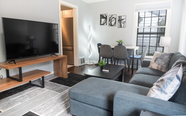 Building Photo - 202 S Washington St