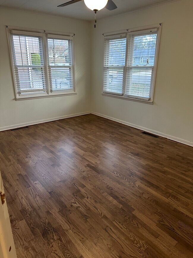 Foto del edificio - 615 Barton St