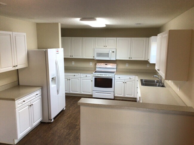 Foto del edificio - 103 Lakewood Dr