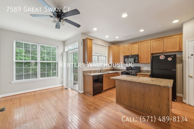 Building Photo - 7589 Great Swan Ct