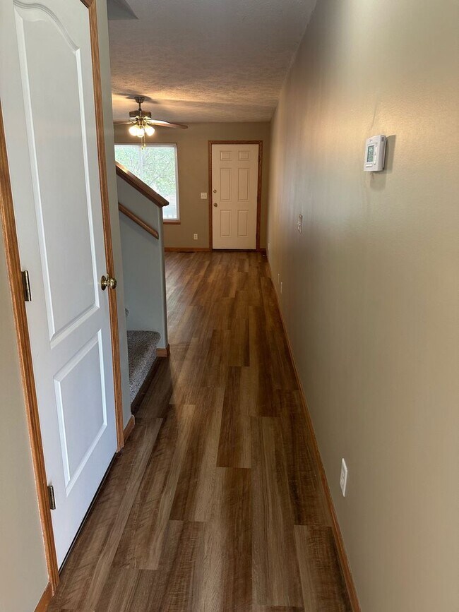 Foto del edificio - South Lincoln Townhouse with 4 bedrooms, 2...