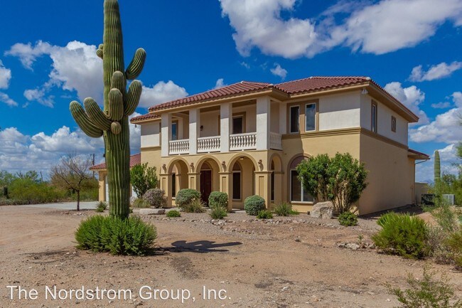 Building Photo - 4 br, 3.5 bath House - 5325 N Sandario Rd.