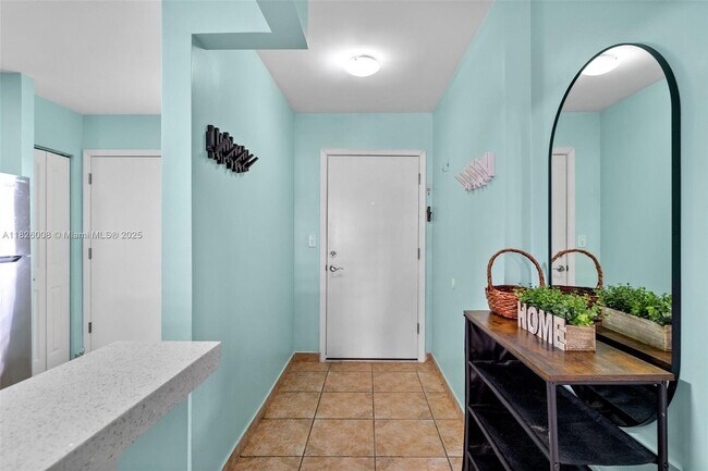 Foto del edificio - 1770 NE 191st St