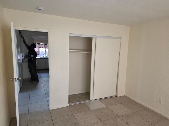 Foto del edificio - 8778 Lomita Dr
