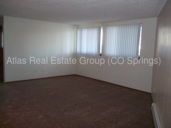 Building Photo - Spacious 2 Bedroom Remodel, Centrally Located