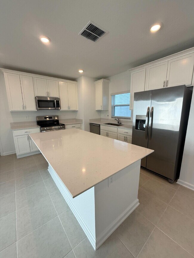 Building Photo - 6080 Zen Wy