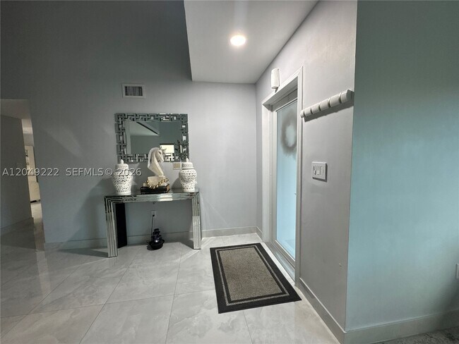 Building Photo - 9368 SW 146th Pl