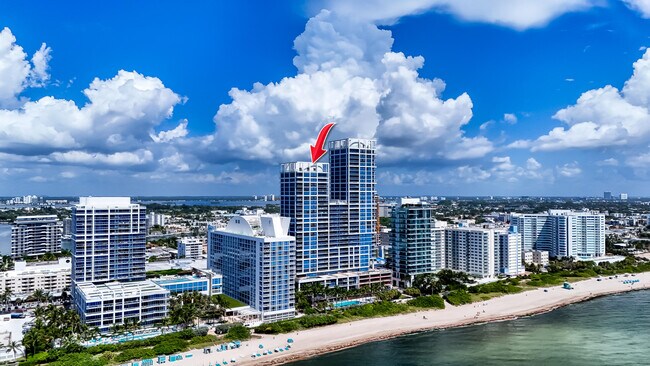Foto del edificio - 6899 Collins Ave