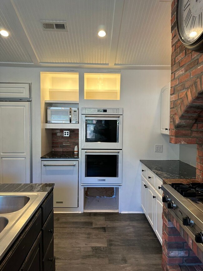 Foto del edificio - 3 BEDROOM 2 BATHROOM HOUSE FOR RENT