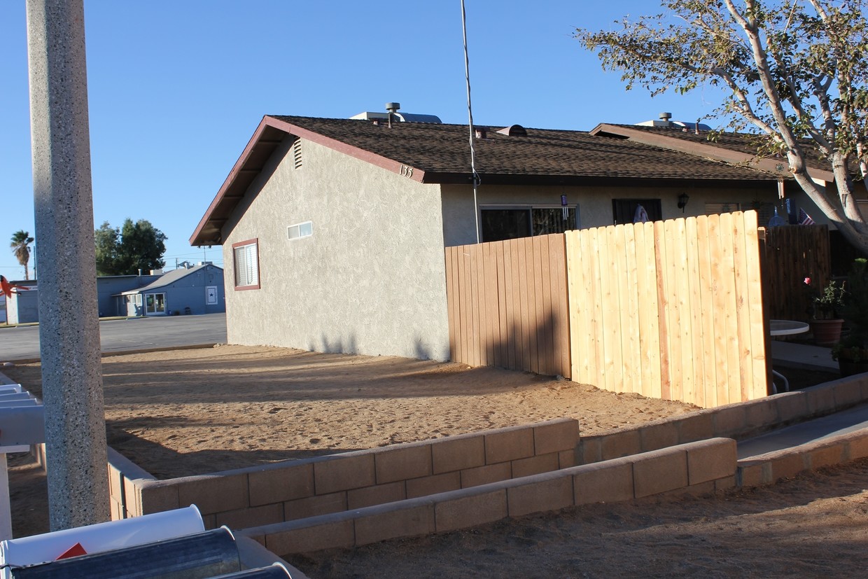 Foto principal - 135 N Alvord St