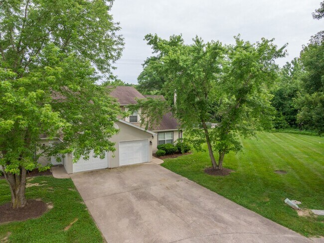 Foto del edificio - 4410-4412 Cheryl Ct.