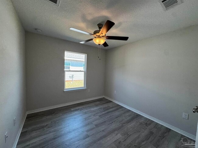 Foto del edificio - 2860 N 24th Ave