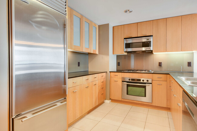 Foto del edificio - 355 1st St