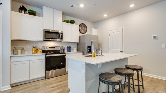 Foto del edificio - 646 Longtail Ln