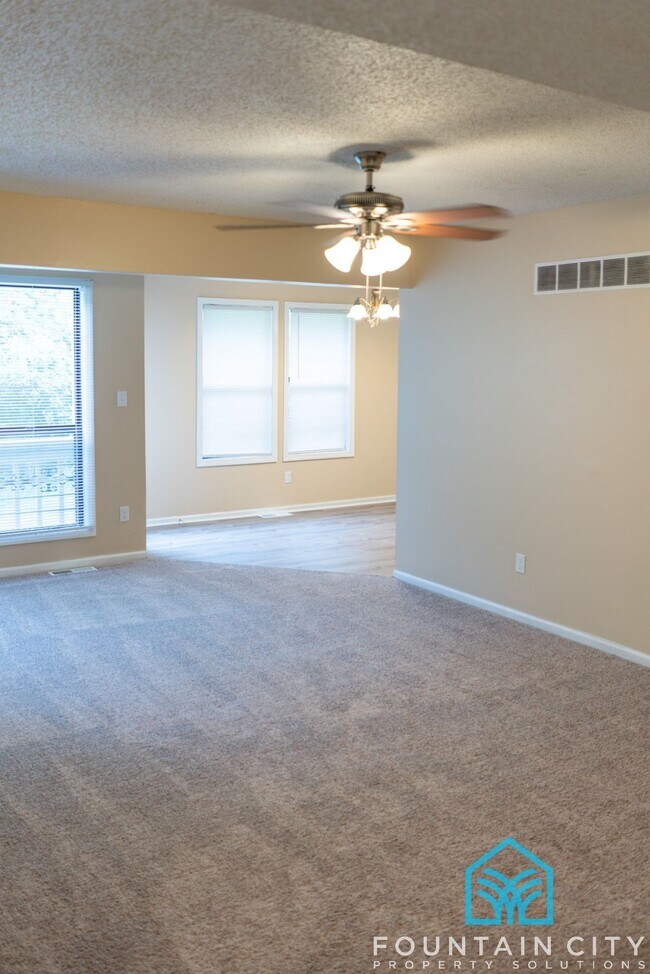 Foto del edificio - 626 N Water St