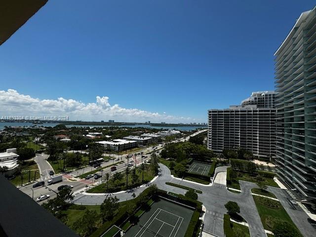 Primary Photo - 10185 Collins Ave