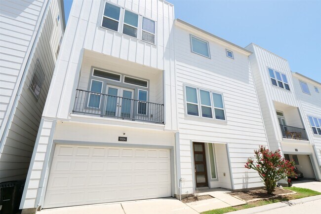 Building Photo - 9004 Lonestar Creekbend Ln