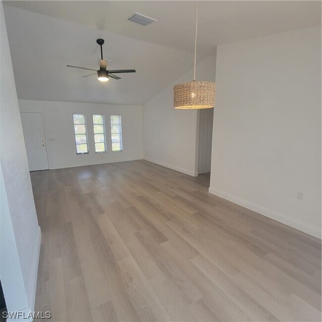 Foto del edificio - 2910 Country Club Blvd
