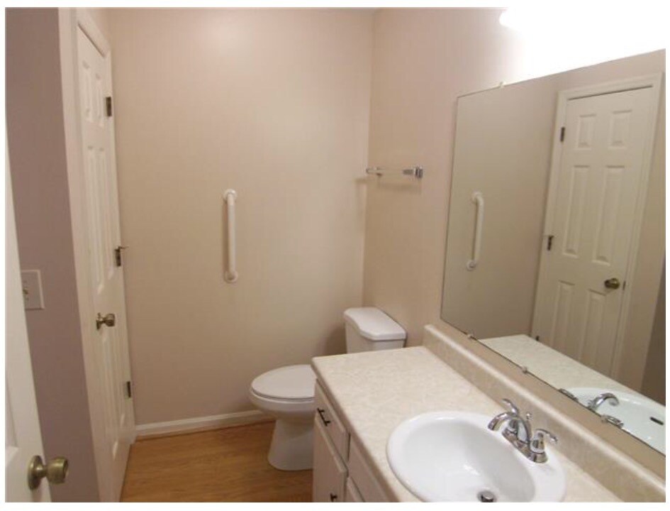 Handicap accessible master bath - 169 North Timber Drive