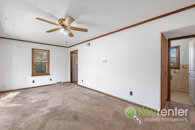 Foto del edificio - Cute 3 bedroom house near shopping, restaurants, and easy highway access!