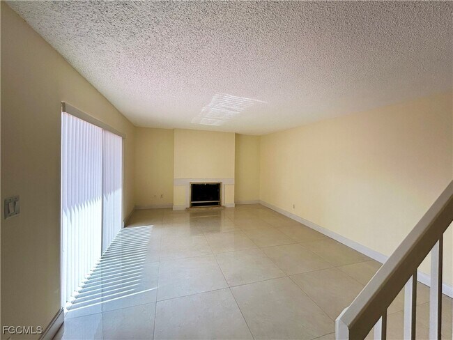 Building Photo - 1607 Park Meadows Dr