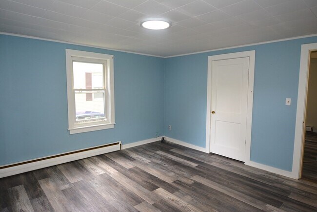 Foto del edificio - 14 Fairlawn Cir