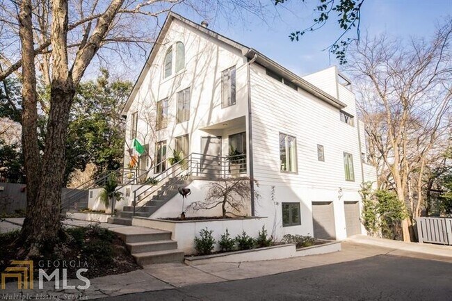 Foto del edificio - 322 9th St NE