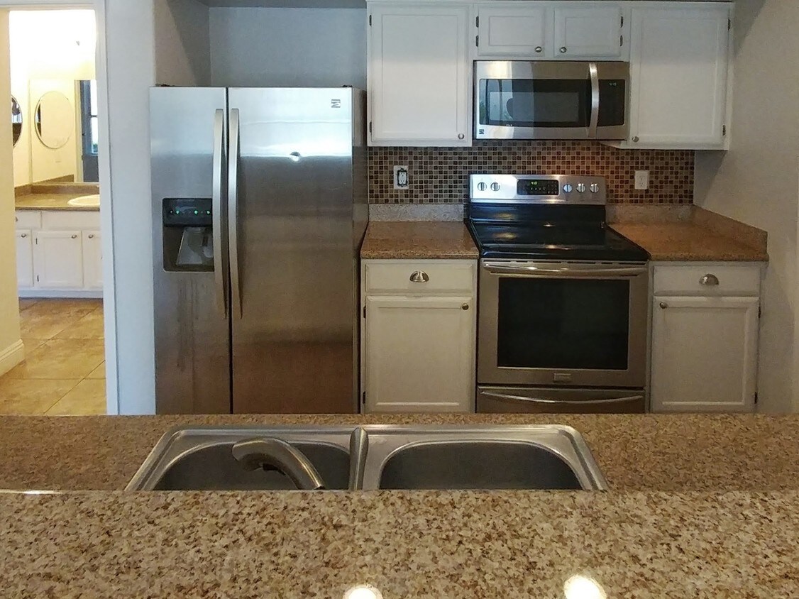 Primary Photo - 7255 W Sunset Rd