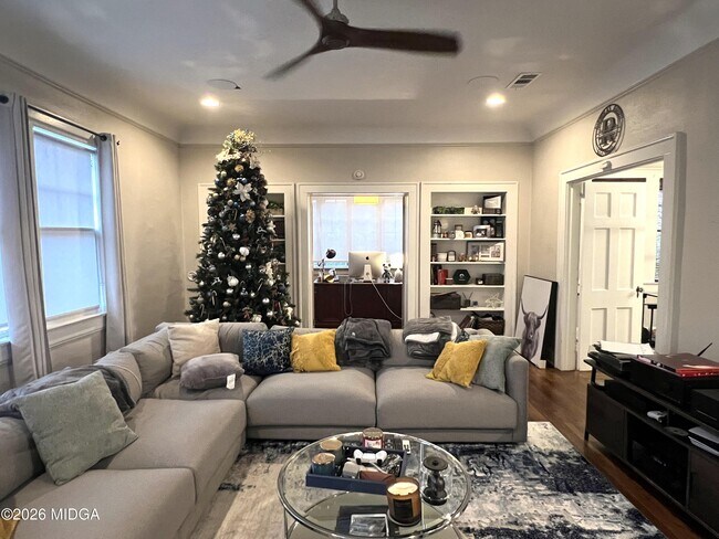 Foto del edificio - 171 Calloway Dr