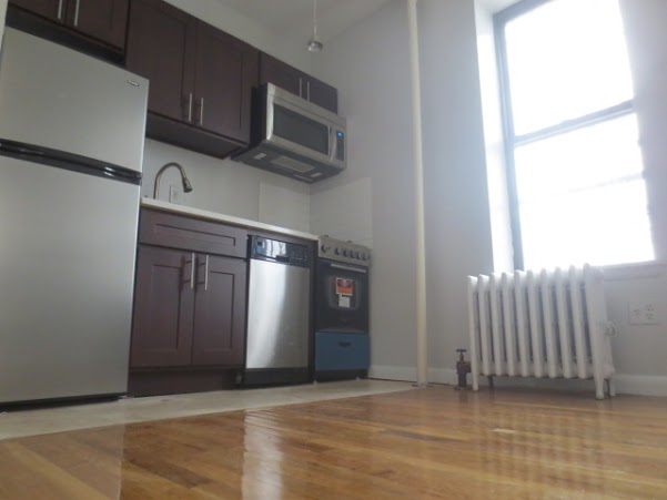 Foto del edificio - 70 W 109th St