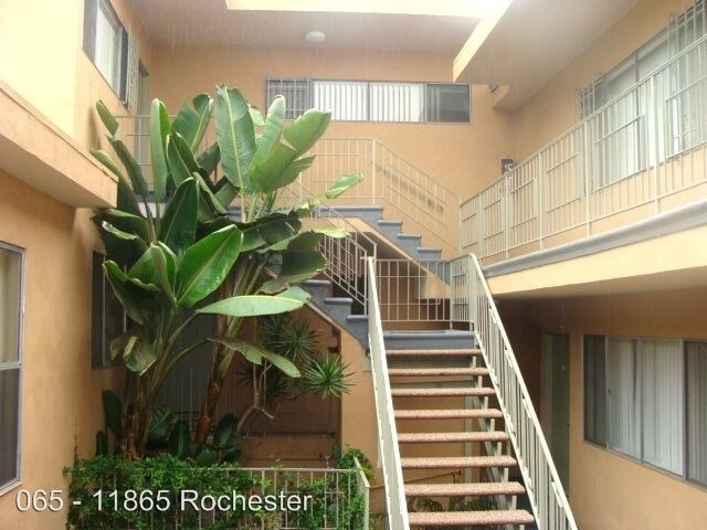 Interior Photo - 11865 Rochester Ave