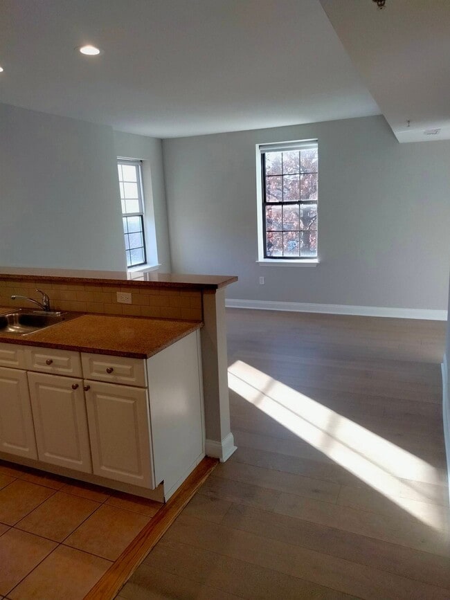 Photo - 36 Imlay St Apartment
