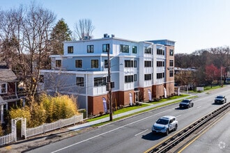 Building Photo - Highland Park